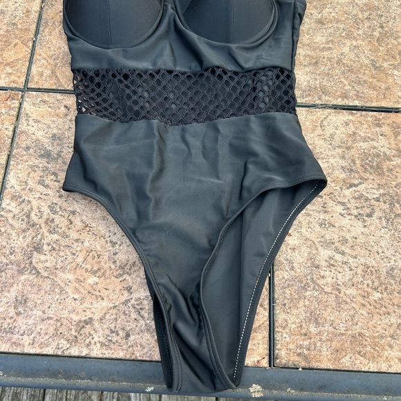 Sleek Black One-Piece Swimsuit with Lace Detail - Picture 1 of 3